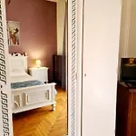 Pensjonat V.home 3*